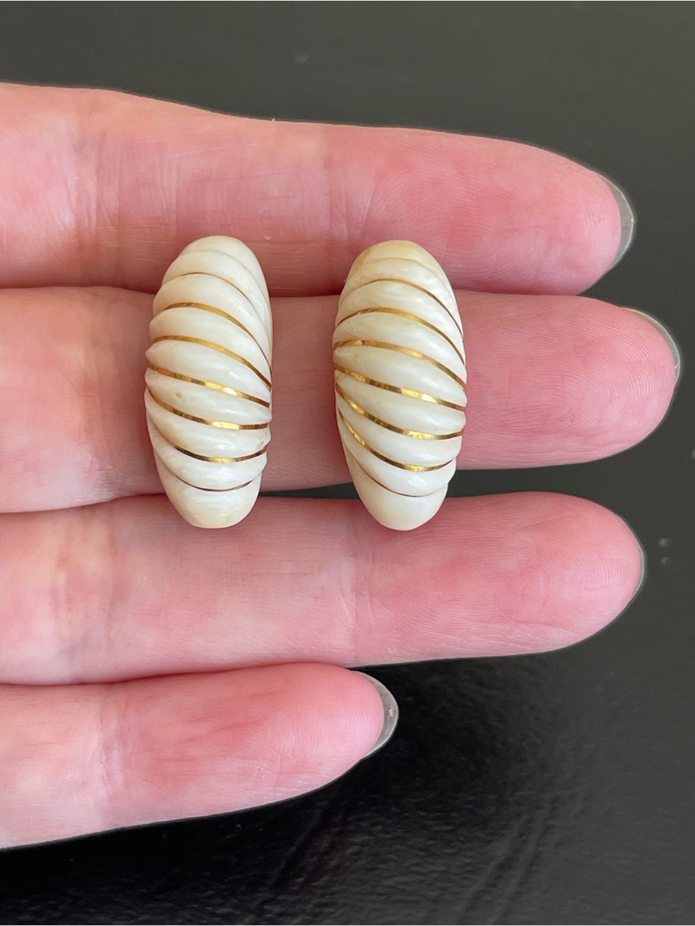 Vintage 14KT gold wire thread natural Ivory earrings.